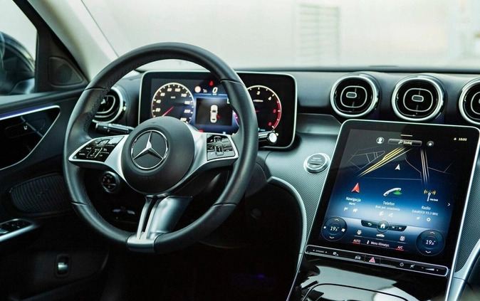 Mercedes-Benz Klasa C cena 209900 przebieg: 13800, rok produkcji 2021 z Kielce małe 497